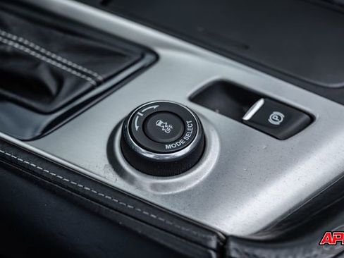 Used 2014 Chevrolet Corvette Stingray Z51 w/ 3LT Preferred Equipment Group image 72