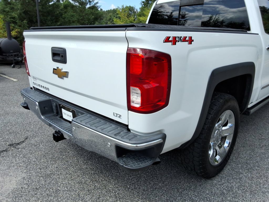 Used 2018 Chevrolet Silverado 1500 LTZ w/ Sport Package AWD/4WD image 15