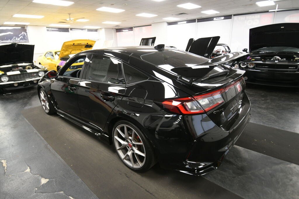 Used 2025 Honda Civic Type R image 13