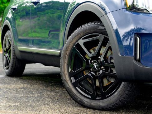Used 2023 Kia Telluride EX X-Line AWD/4WD image 3
