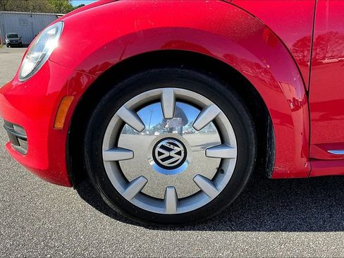 Used 2015 Volkswagen Beetle 1.8T image 8