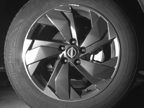 Used 2025 Nissan Rogue SV FWD image 13