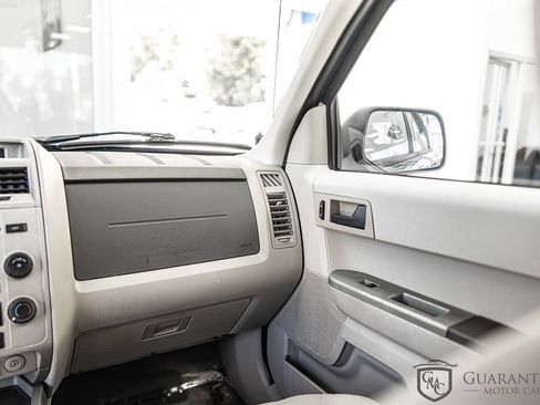 Used 2008 Ford Escape XLT FWD image 36