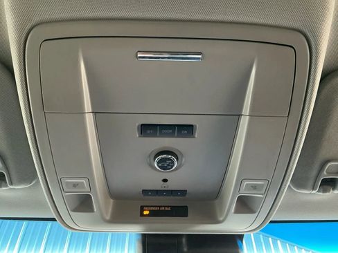 Used 2015 GMC Yukon XL Denali image 36