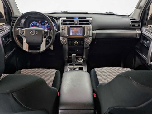 Used 2015 Toyota 4Runner SR5 AWD/4WD image 14
