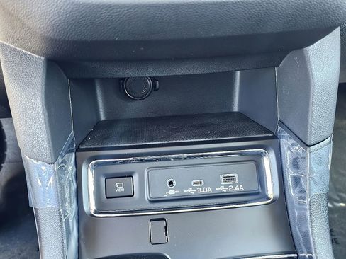 New 2026 Subaru Ascent Limited Bronze image 31