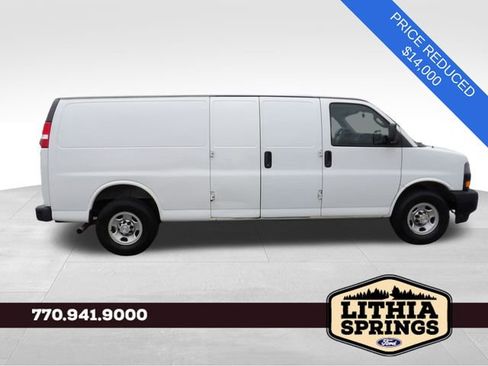 Used 2018 Chevrolet Express 2500 Extended image 11