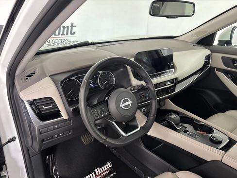 Used 2023 Nissan Rogue SL w/ SL Premium Package AWD/4WD image 14