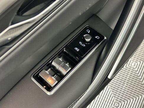 Used 2026 Jaguar F-PACE R-Dynamic S AWD/4WD image 21