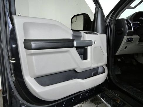 Used 2017 Ford F150 XLT w/ Equipment Group 302A Luxury AWD/4WD image 17