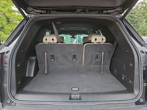 Certified 2023 Chevrolet Traverse LT w/ Rear Camera Mirror Package image 28