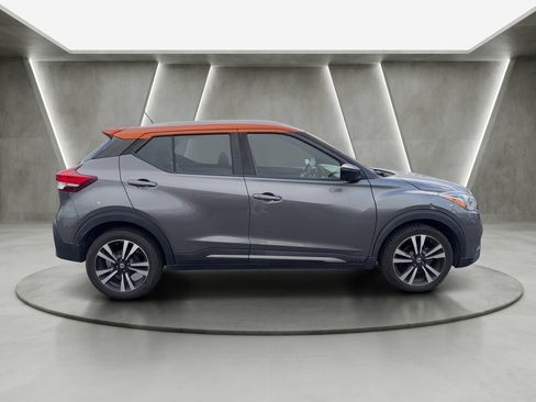 Used 2018 Nissan Kicks SR FWD image 8