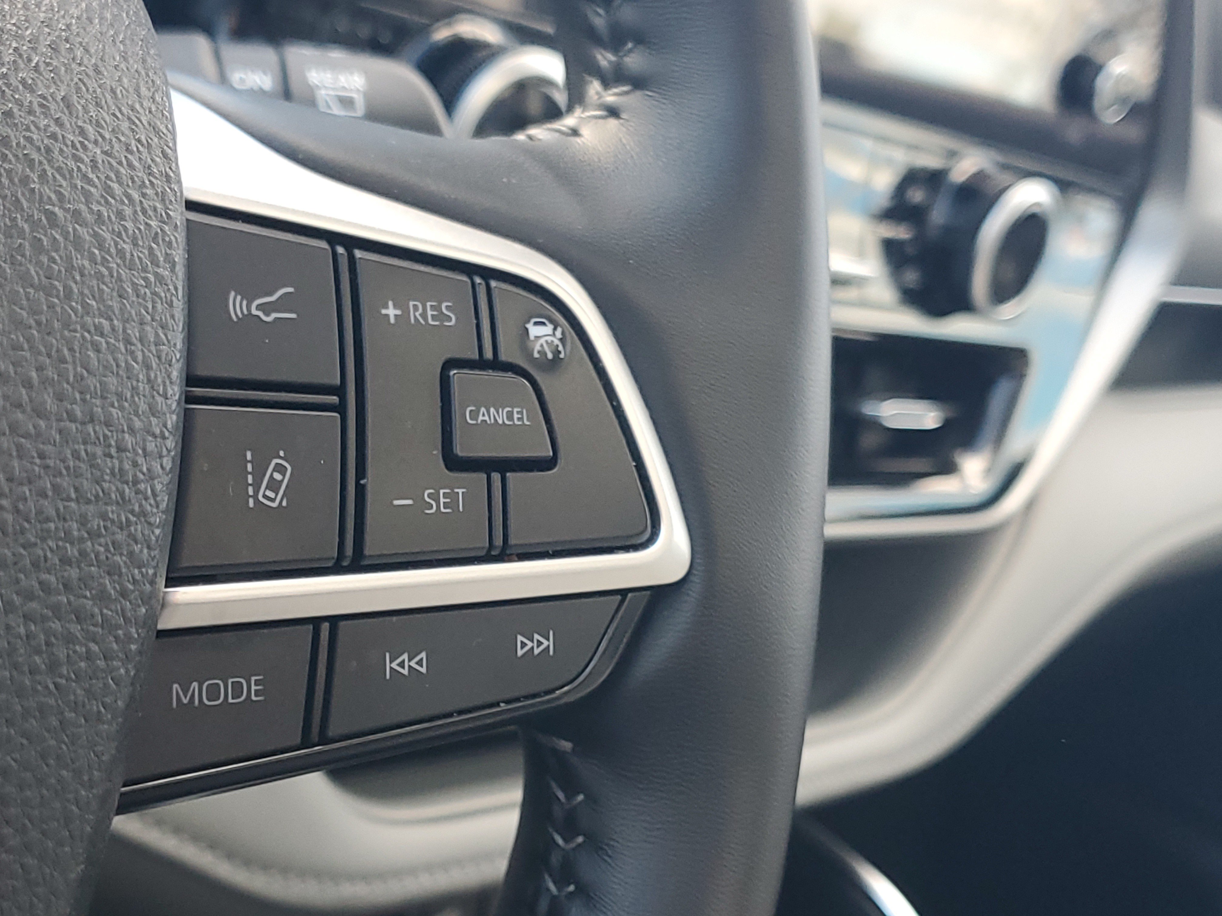 Certified 2026 Toyota Highlander AWD image 27