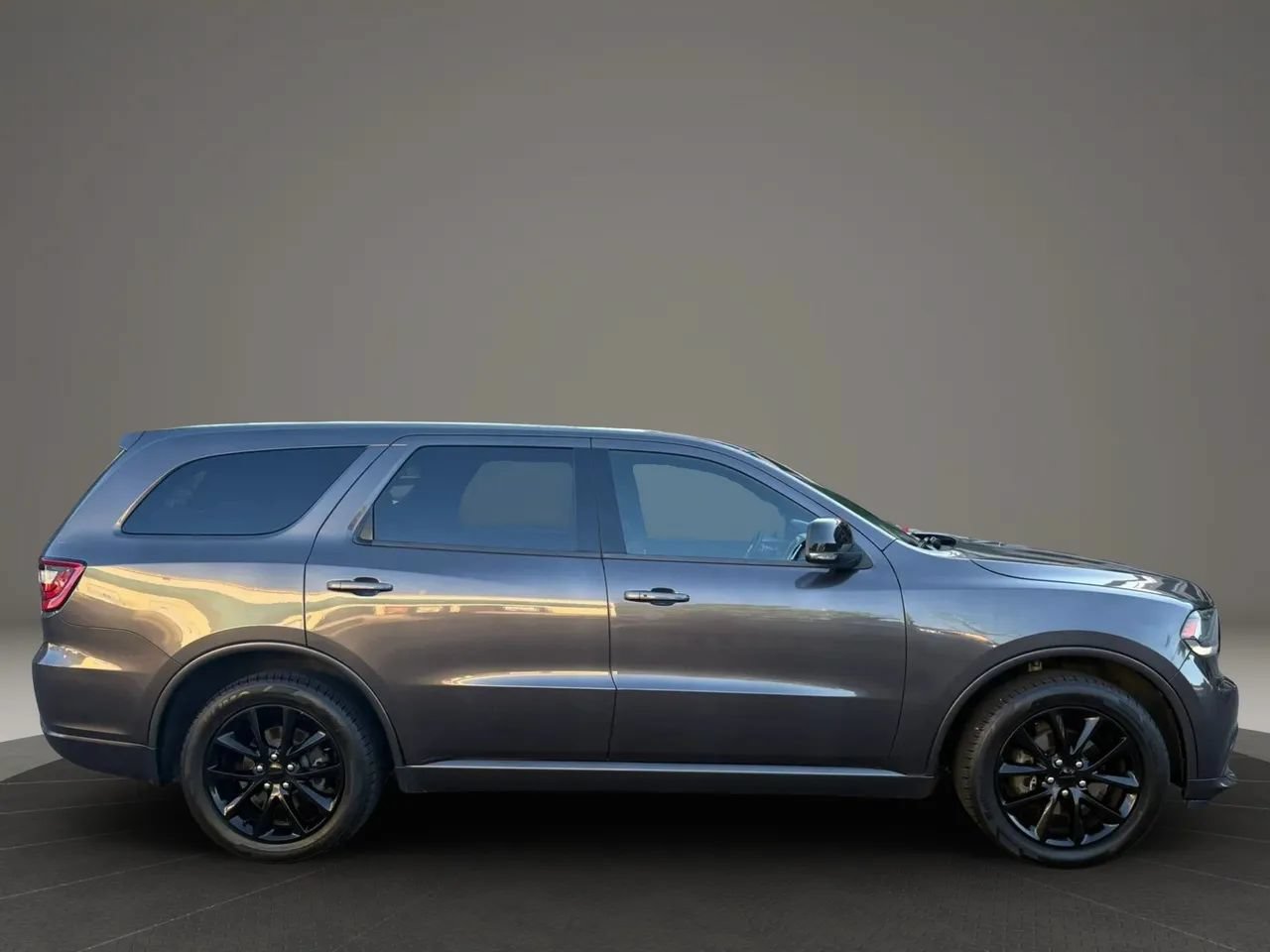 Used 2017 Dodge Durango GT w/ Nav & Power Liftgate Group RWD image 4
