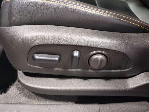 Used 2018 GMC Terrain SLT w/ Preferred Package image 21