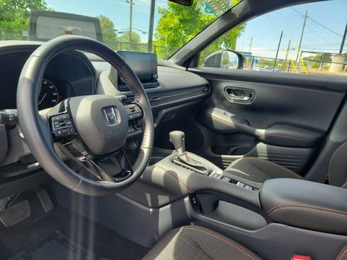 Certified 2025 Honda HR-V Sport image 13