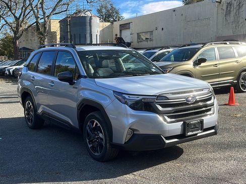New 2025 Subaru Forester Premium image 2