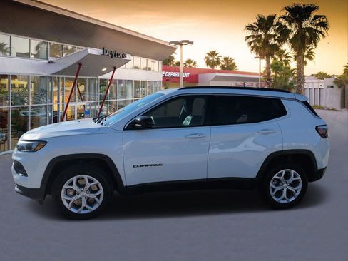 Certified 2024 Jeep Compass Latitude image 6