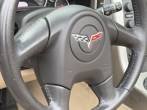 Used 2005 Chevrolet Corvette Convertible w/ Preferred Equipment Group RWD image 19