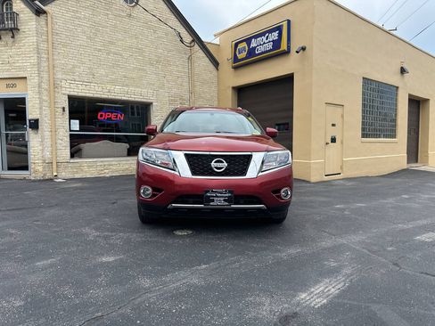 Used 2015 Nissan Pathfinder SV w/ Trailer Tow Package AWD/4WD image 6