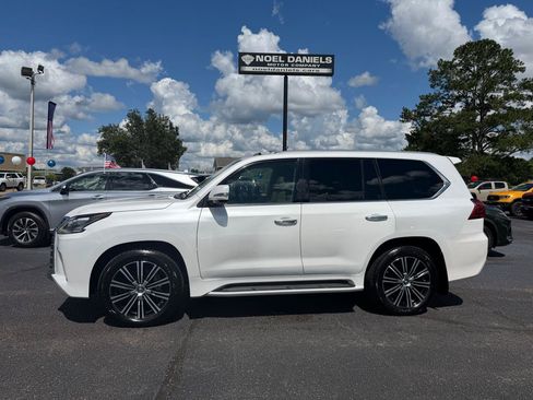 Used 2019 Lexus LX 570 4WD w/ Luxury Package image 1