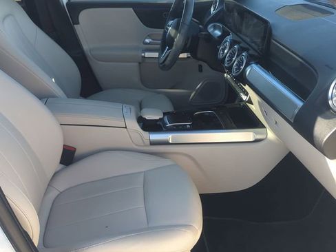 Used 2022 Mercedes-Benz GLB 250 GLB 250 image 27