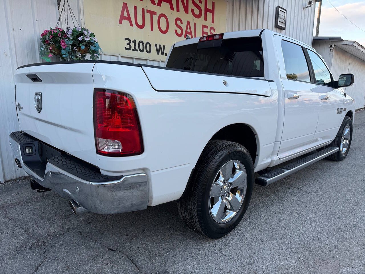 Used 2015 RAM 1500 Lone Star RWD image 4