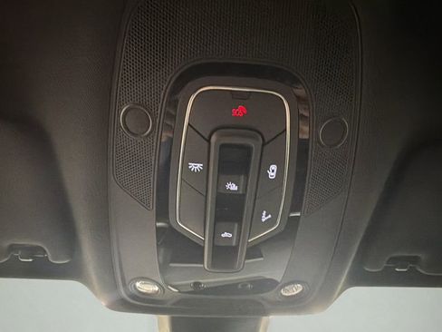 Used 2025 Audi Q5 2.0T Premium image 25