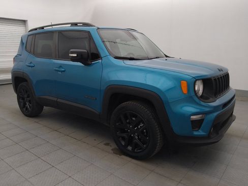 Used 2022 Jeep Renegade Altitude AWD/4WD image 11
