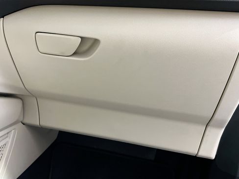 Used 2020 Ford Escape Titanium w/ Titanium Premium Package 2.0 image 35