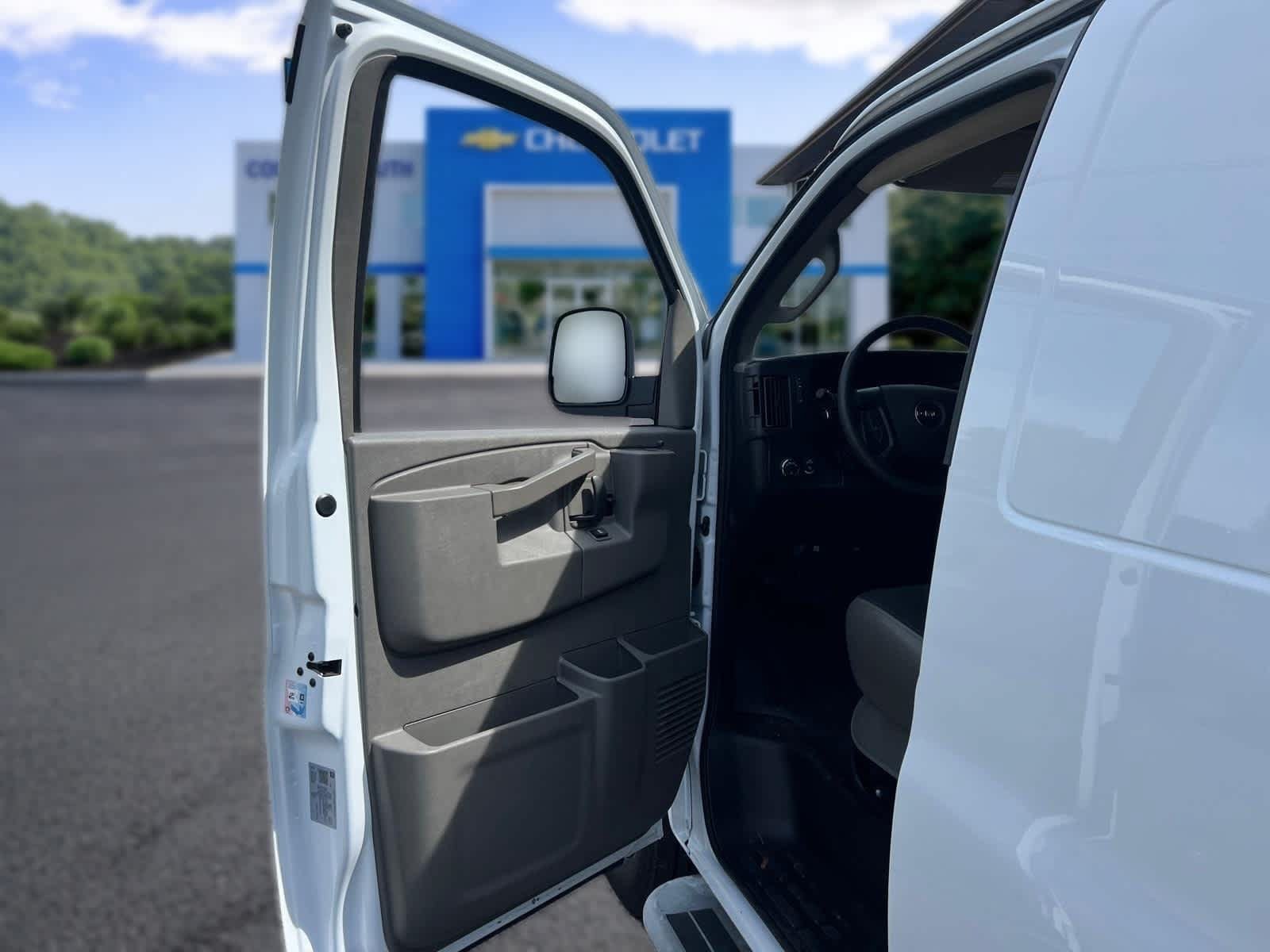 Certified 2025 GMC Savana 2500 w/ Driver Convenience Package RWD image 15