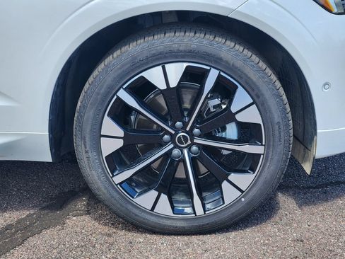 New 2026 Volvo XC60 B5 Plus w/ Protection Package Premier AWD/4WD image 30