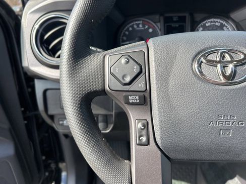 Used 2023 Toyota Tacoma TRD Sport image 18
