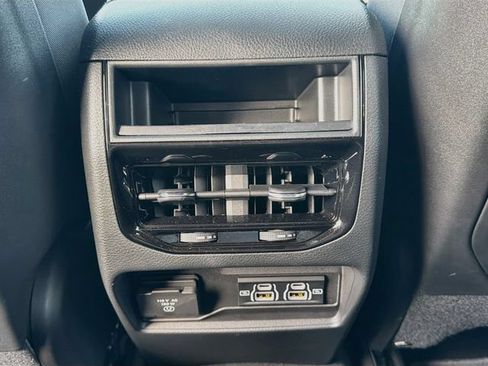 Used 2025 Jeep Grand Cherokee Laredo X w/ Luxury Tech Group I AWD/4WD image 27