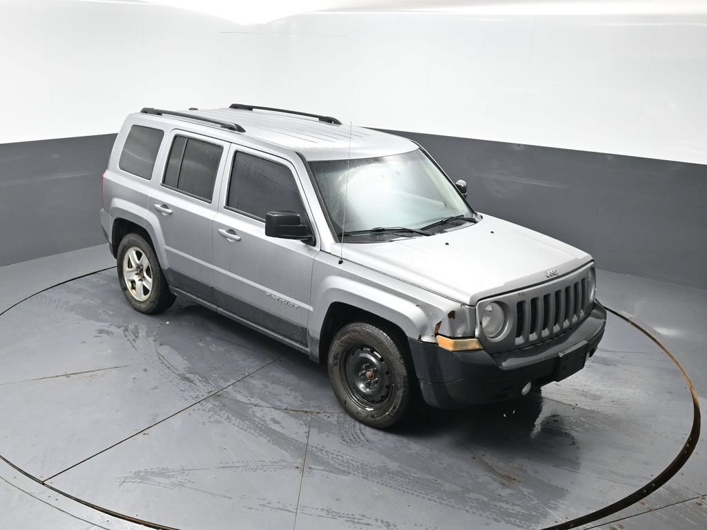 Used 2017 Jeep Patriot Sport w/ Power Value Group FWD image 16