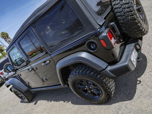 Used 2022 Jeep Wrangler Unlimited Sport AWD/4WD image 8