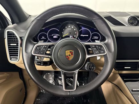Certified 2021 Porsche Cayenne E-Hybrid AWD/4WD image 35