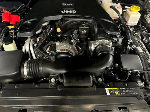 Used 2020 Jeep Gladiator Rubicon image 12