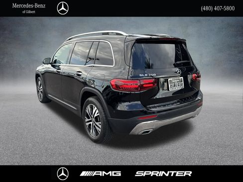 Used 2024 Mercedes-Benz GLB 250 image 4