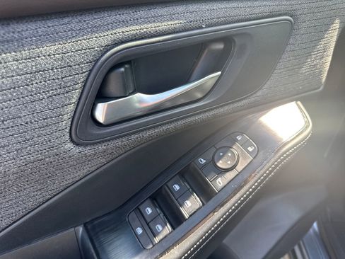 Certified 2022 Nissan Rogue SV FWD image 21