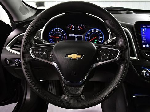 Used 2023 Chevrolet Malibu LT image 17