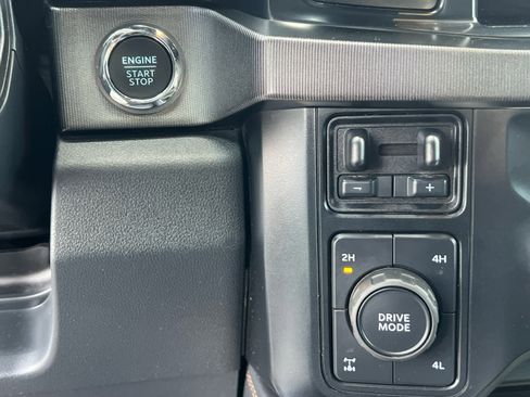 Certified 2024 Ford F250 Platinum image 36