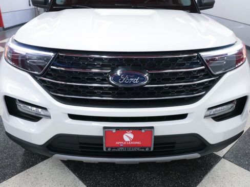 Used 2021 Ford Explorer XLT w/ Equipment Group 202A RWD image 4