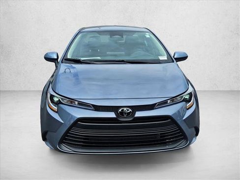 Used 2026 Toyota Corolla LE FWD image 2