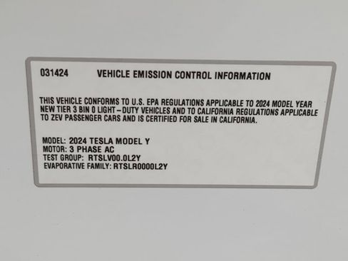 Used 2024 Tesla Model Y Long Range image 28