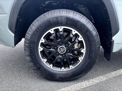 Used 2022 Toyota Tundra SR5 w/ TRD Off-Road Package AWD/4WD image 7