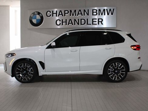 Used 2026 BMW X5 xDrive40i AWD/4WD image 3