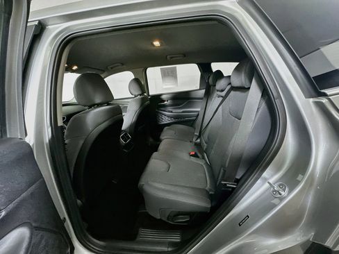 Used 2020 Hyundai Santa Fe SE FWD image 25