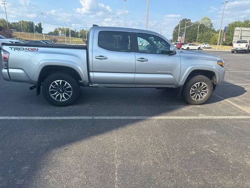 Certified 2023 Toyota Tacoma TRD Sport AWD/4WD image 2