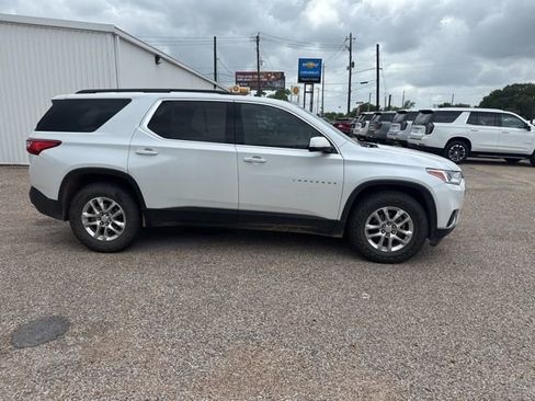 Used 2020 Chevrolet Traverse LT image 5